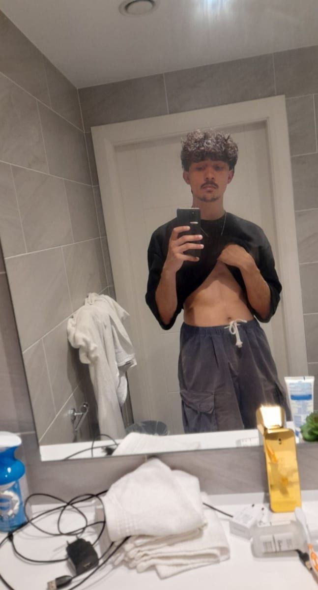 Profil de Hosni